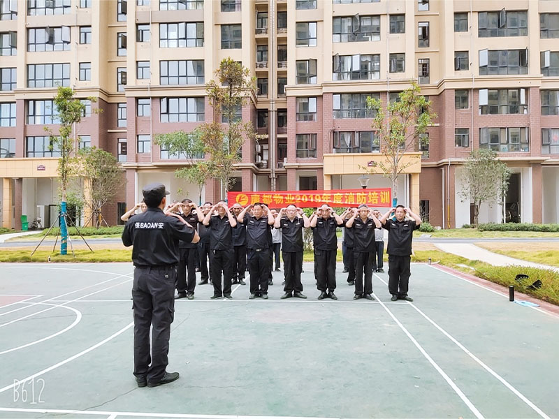 常德市康都物业服务有限公司,常德保安服务公司,保洁服务,墙外高空清洗服务